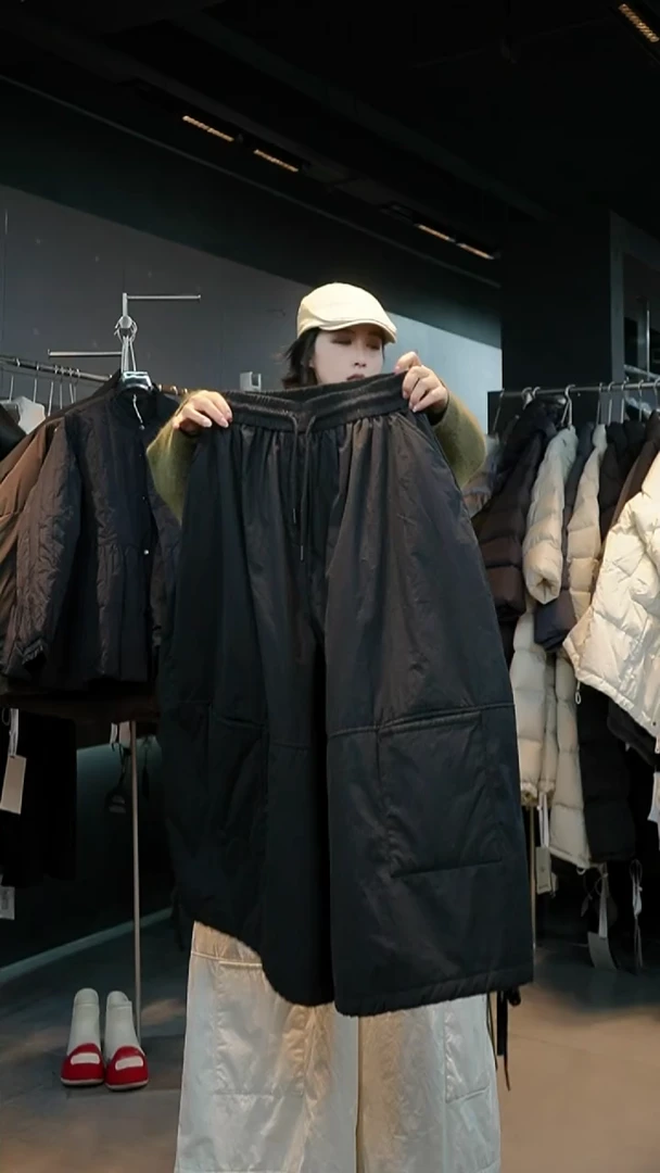 8分黑色裤子8分黑色裤子