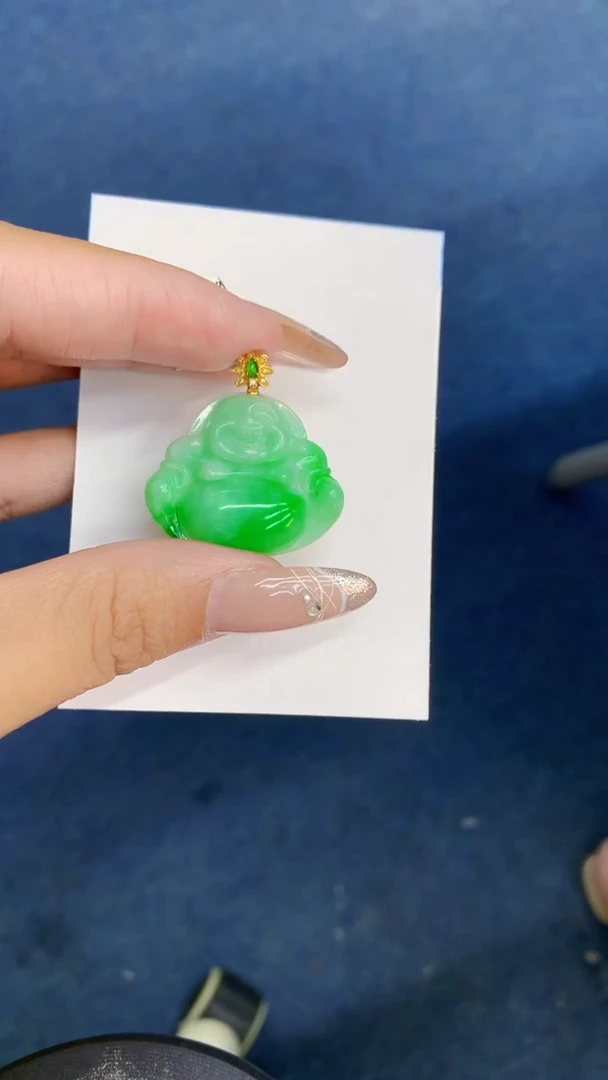 颈饰18K金镶嵌翡翠1