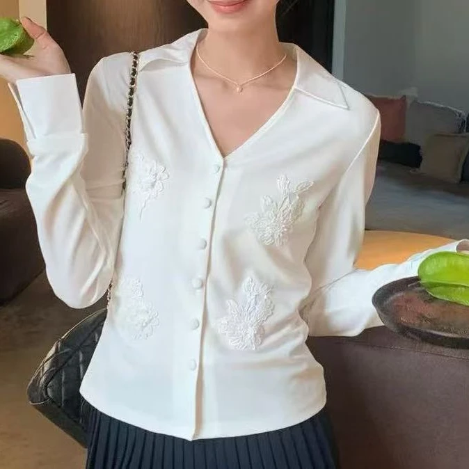 3718号13508#春新款立体压线花朵包扣撞色领休闲上衣 G8-22/23