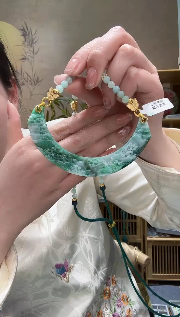 【闪购商品】翡翠颈饰未镶嵌吊坠