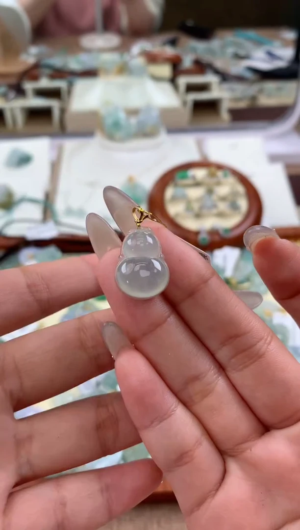 【闪购商品】翡翠颈饰18K金镶嵌天然A货翡翠挂件