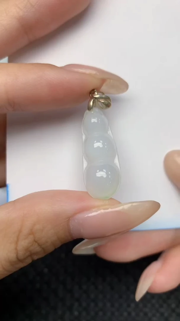 翡翠未镶嵌颈饰天然翡翠a货