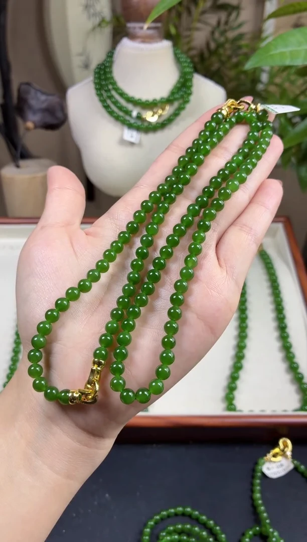 颈饰未镶嵌和田玉（碧玉）6辣阳绿双扣毛衣链无矿