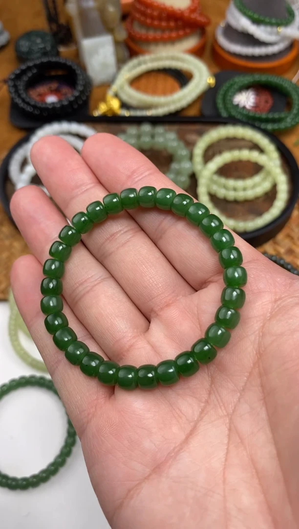 颈饰未镶嵌和田玉手串