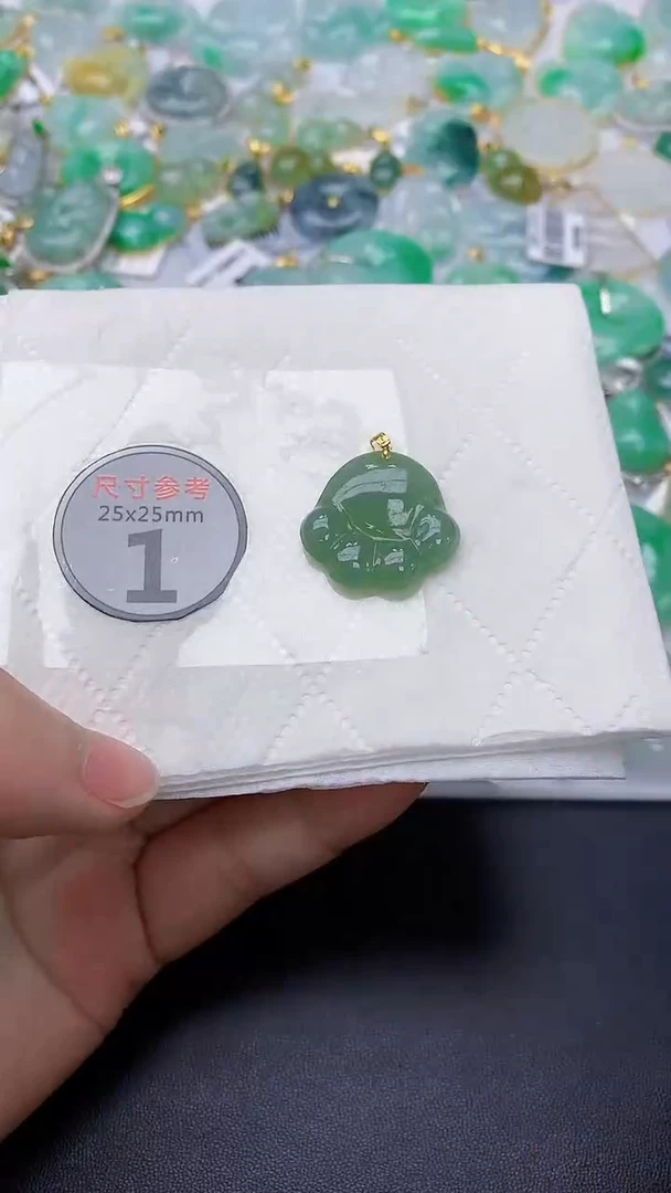 颈饰18K金镶嵌翡翠 天然缅甸A货百元以上9元证书费自理