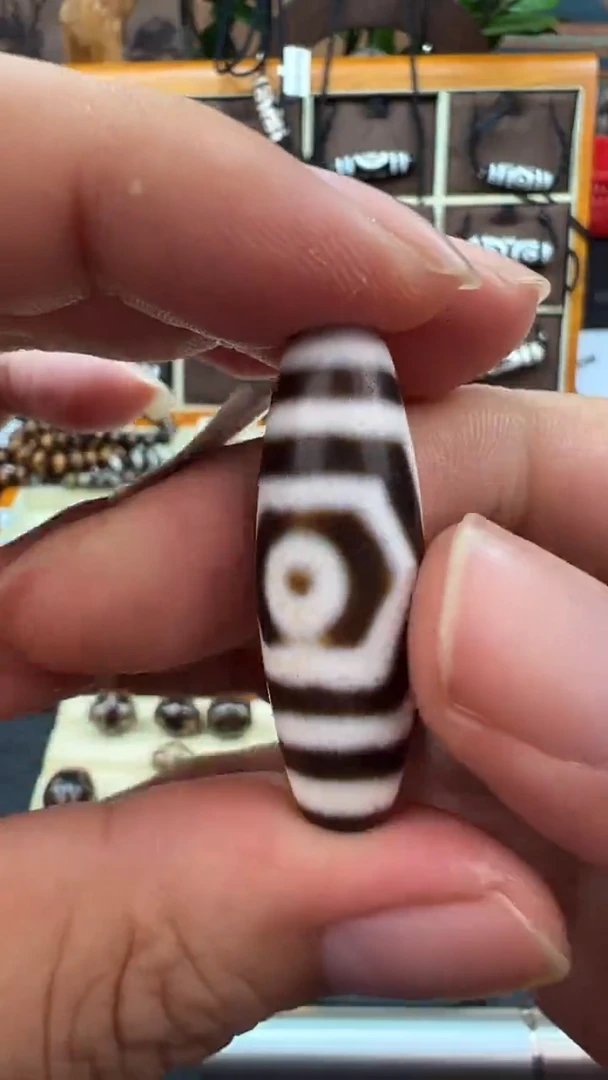 未镶嵌颈饰玛瑙/玉髓（覆膜）110.(微瑕)