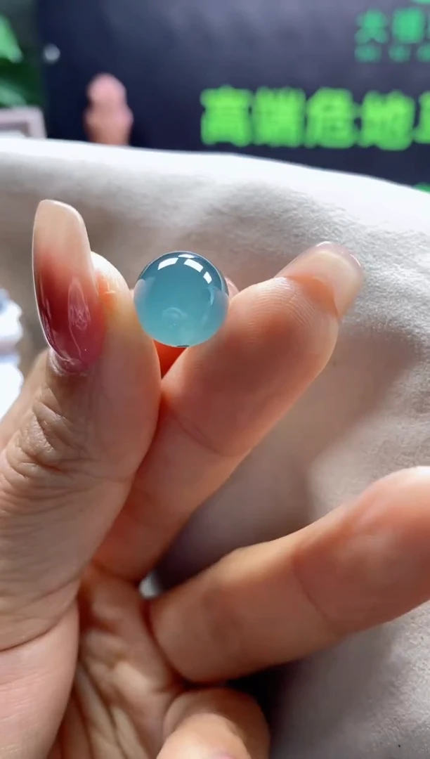 颈饰未镶嵌翡翠爷*回0618064511（卡12左右）