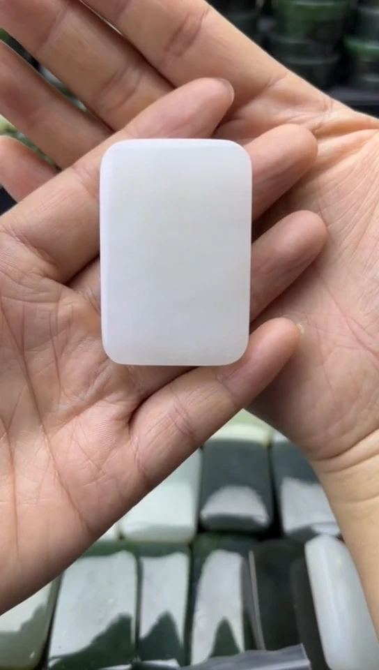 未镶嵌和田玉珠宝半成品牌子
