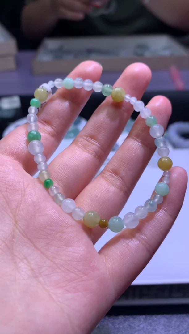 未镶嵌定制翡翠毛货