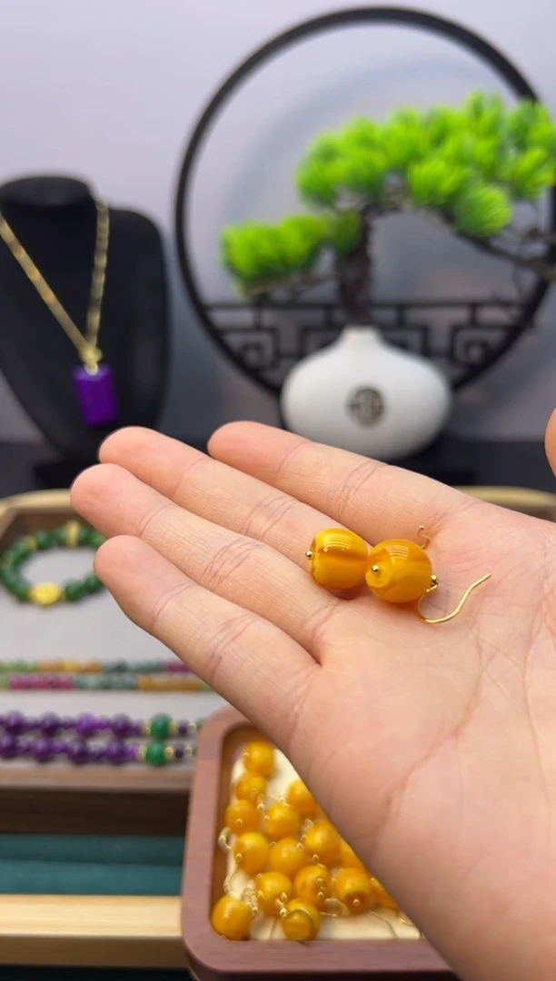 【闪购商品】蜜蜡耳饰14K金镶嵌E01