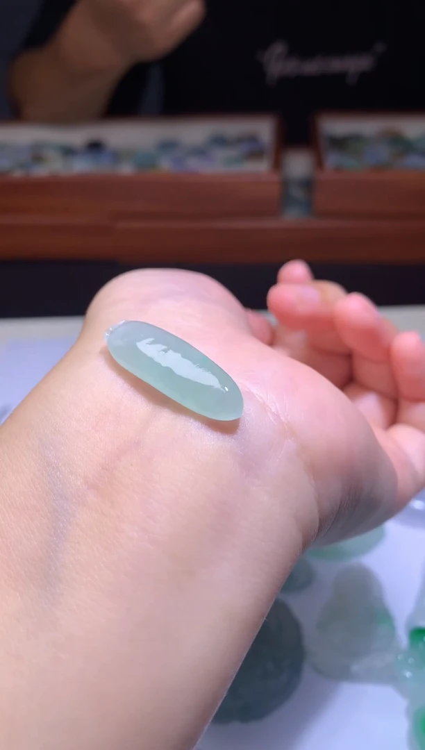 未镶嵌定制翡翠毛货