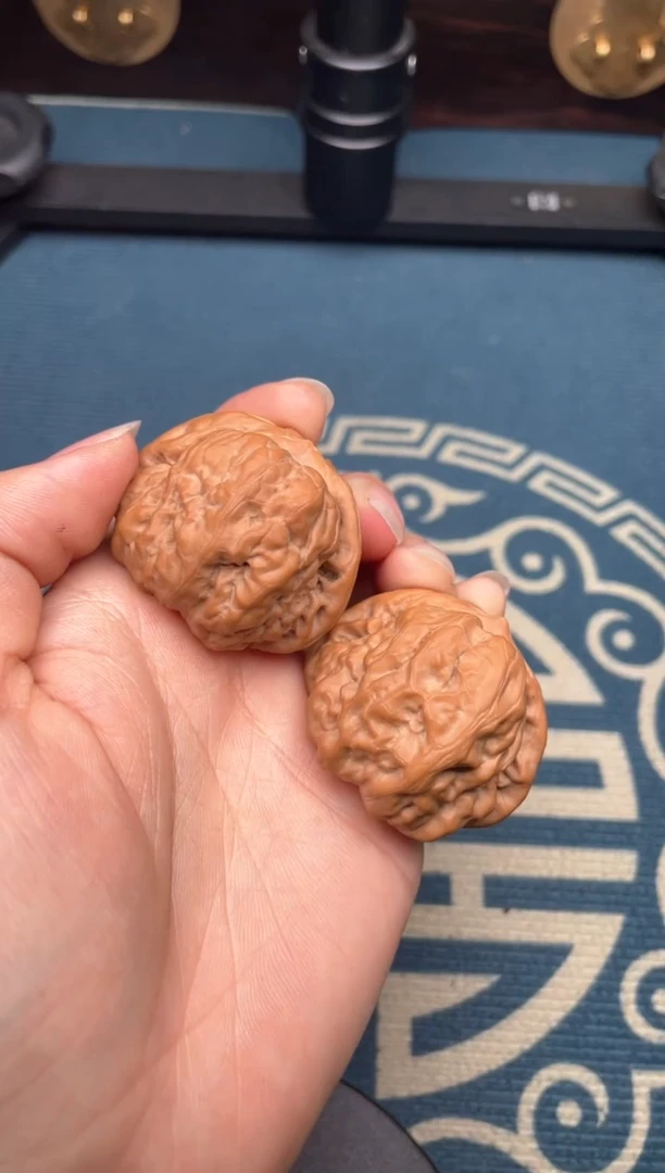文玩核桃吊坠蛤蟆头全品40