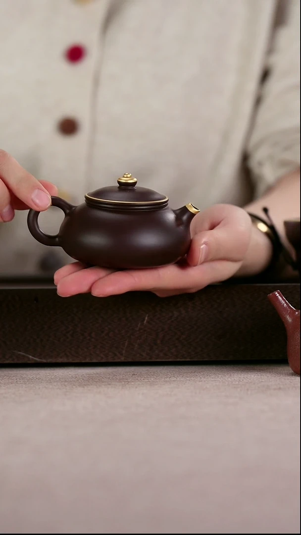 茶壶紫砂四号井茄皮紫泥描金小寒江