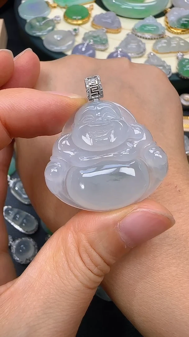 颈饰18K金镶嵌翡翠佛公