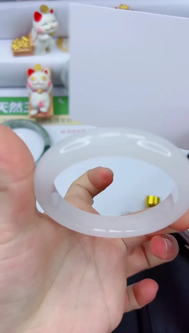 【闪购商品】石英质玉手镯未镶嵌1056-58.7