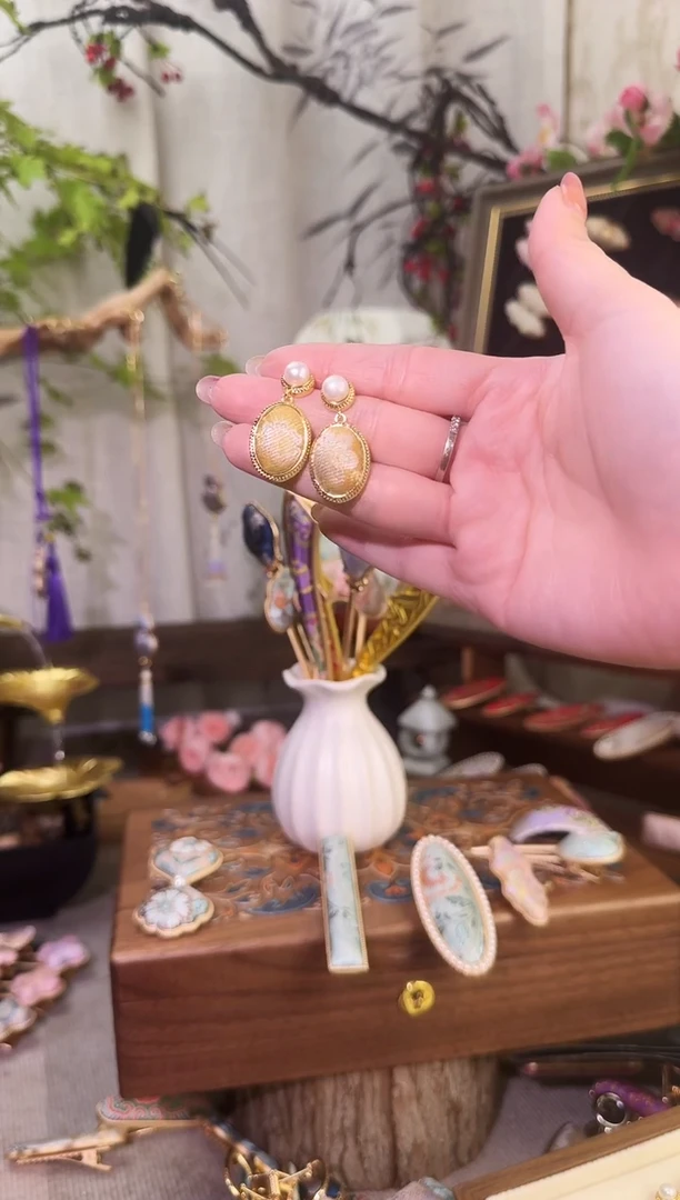 无铁合金花团醋黄色淡水珍珠耳环