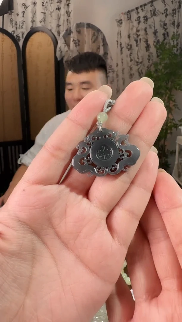 颈饰未镶嵌和田玉烟紫随型 p5