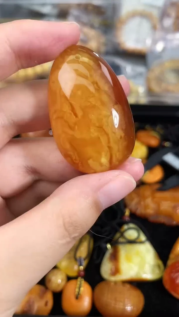 蜜蜡未镶嵌珠宝奇石49