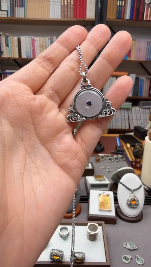 颈饰未镶嵌翡翠吊坠