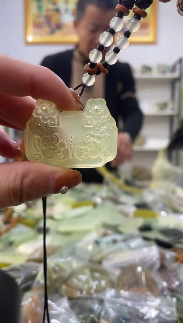 【闪购商品】岫玉吊坠未镶嵌