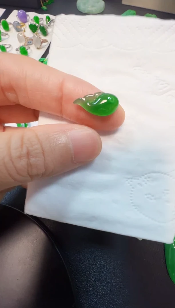 吊坠(不含链)未镶嵌翡翠680