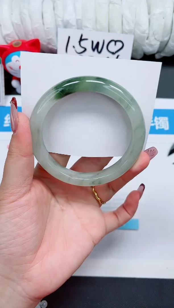 【闪购商品】石英质玉手镯未镶嵌302