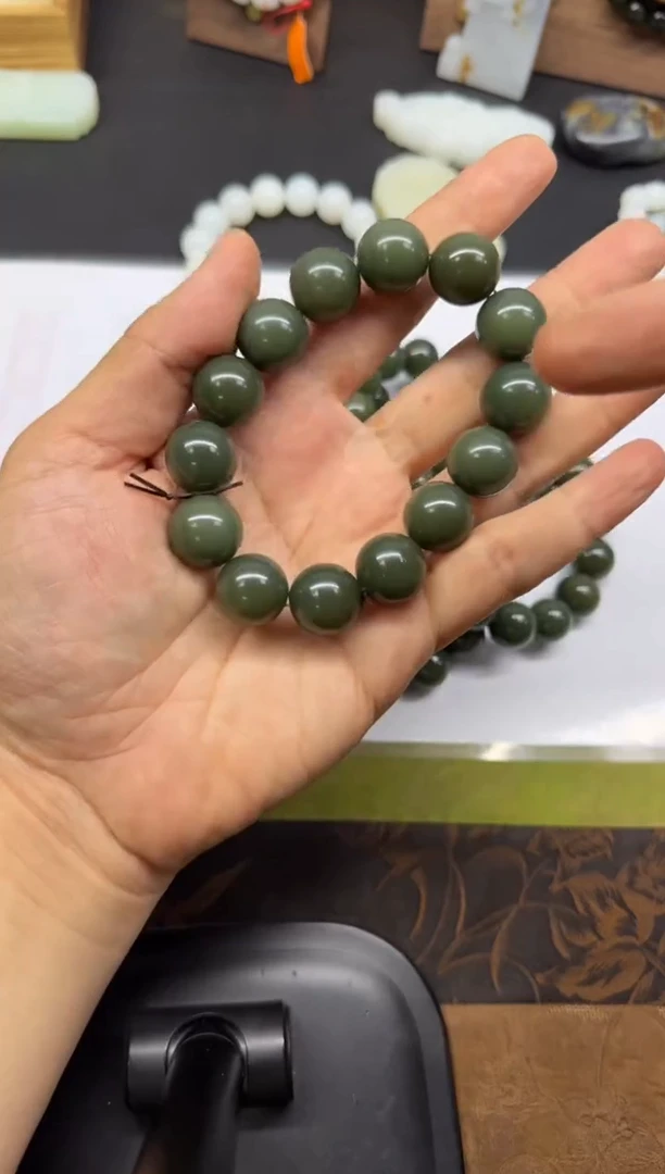 和田玉未镶嵌颈饰华29