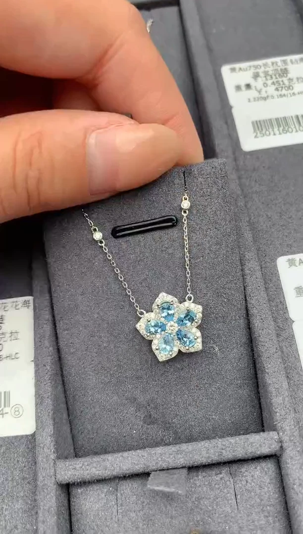 【闪购商品】海蓝宝石颈饰18K金镶嵌61分海蓝宝
