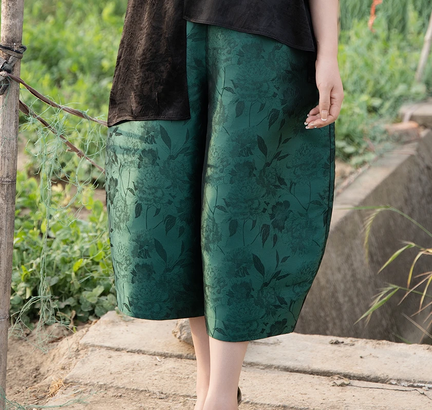 小董服饰2025-WG076新款时尚百搭花苞裤