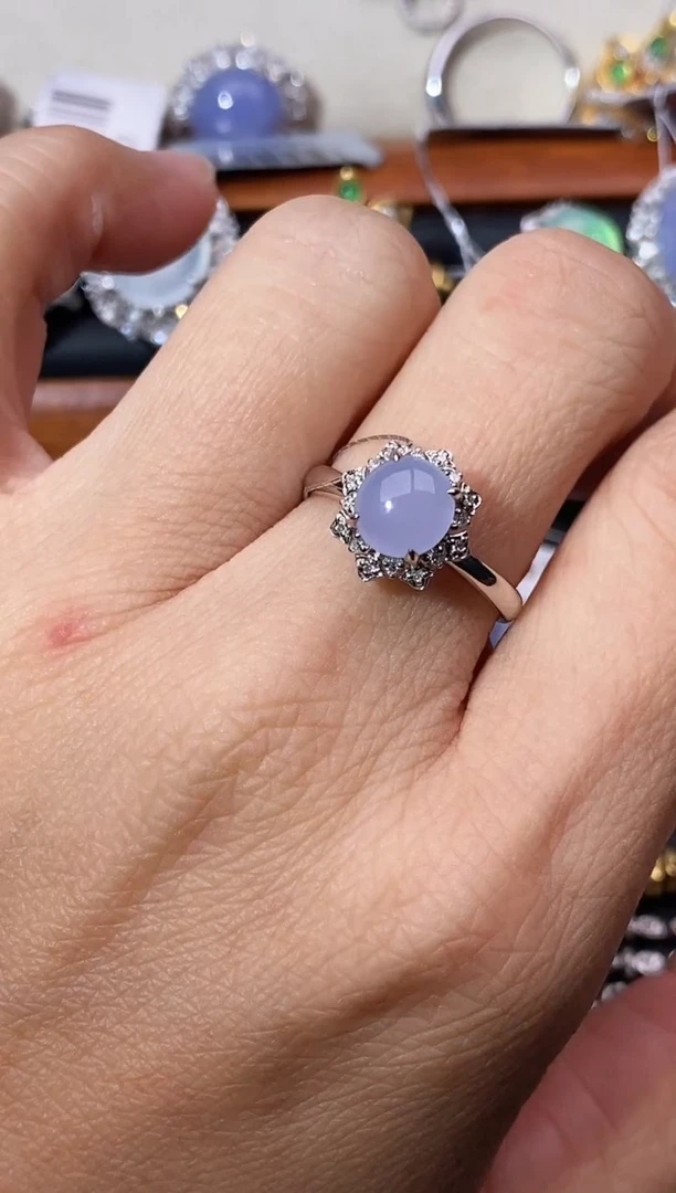 翡翠戒指18K金镶嵌戒指