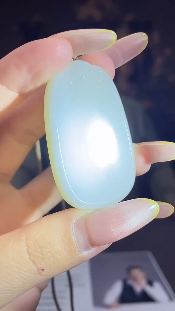 和田玉未镶嵌颈饰C400