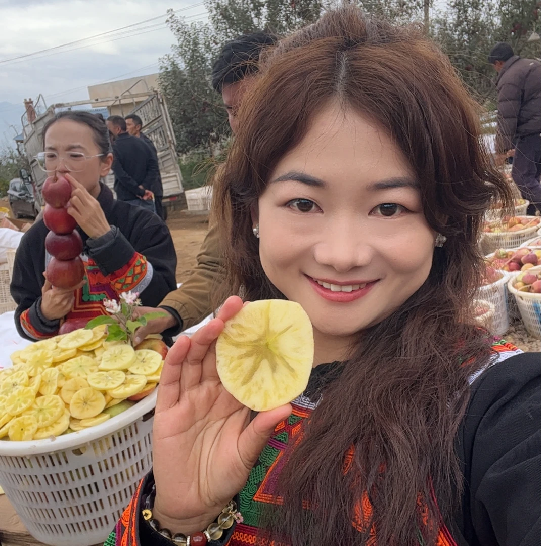 大凉山冰糖心丑苹果新鲜现摘脆甜多汁当季水果