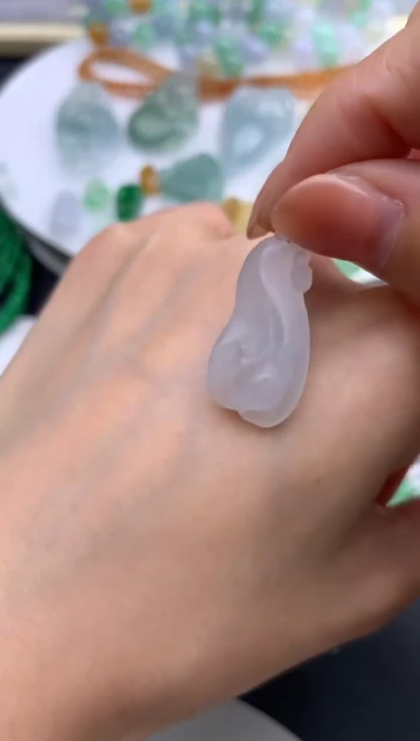 定制翡翠未镶嵌翡翠