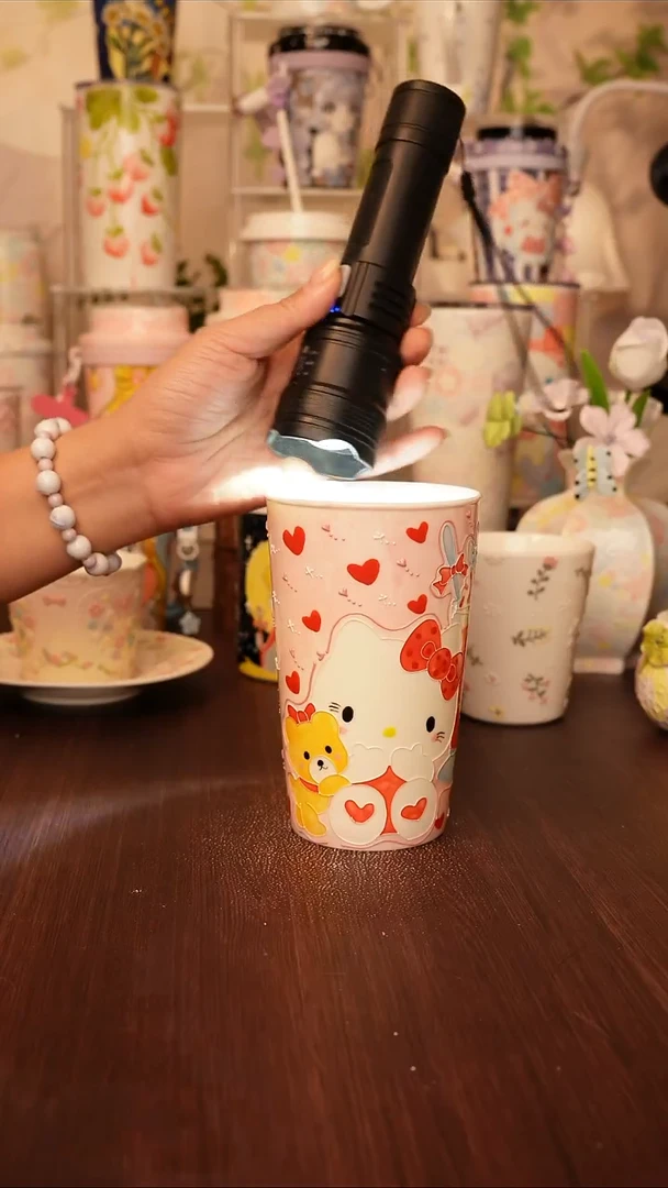 陶景德镇手绘的杯子