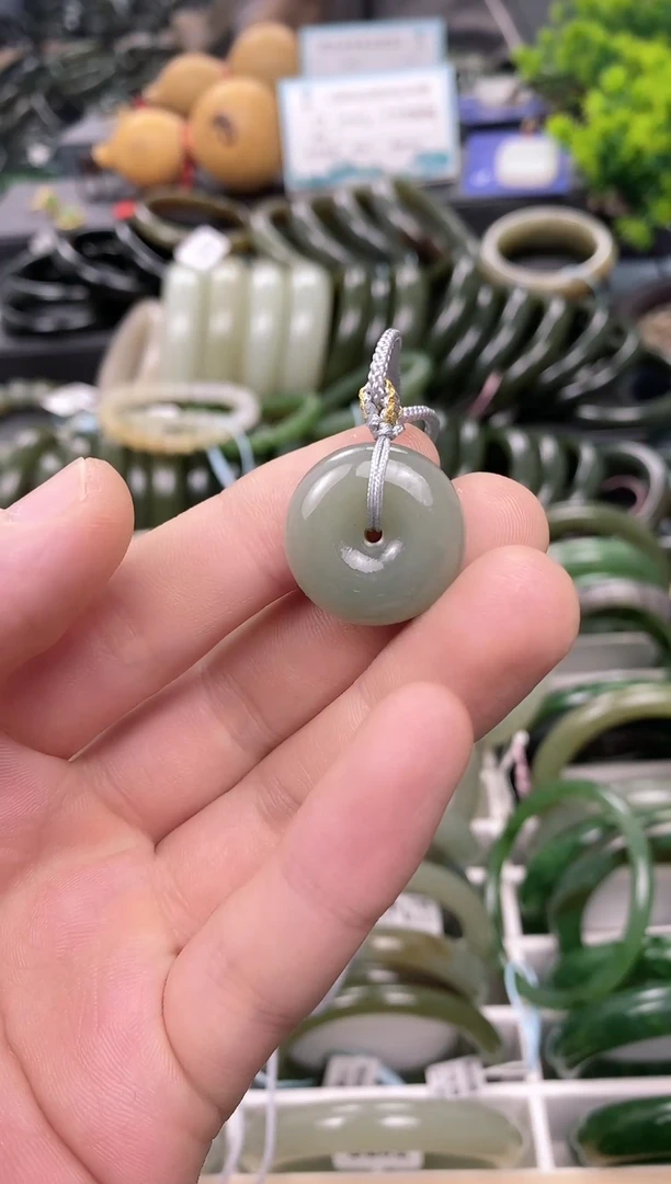 未镶嵌手镯和田玉22mm