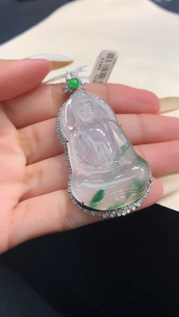 颈饰18K金镶嵌翡翠1