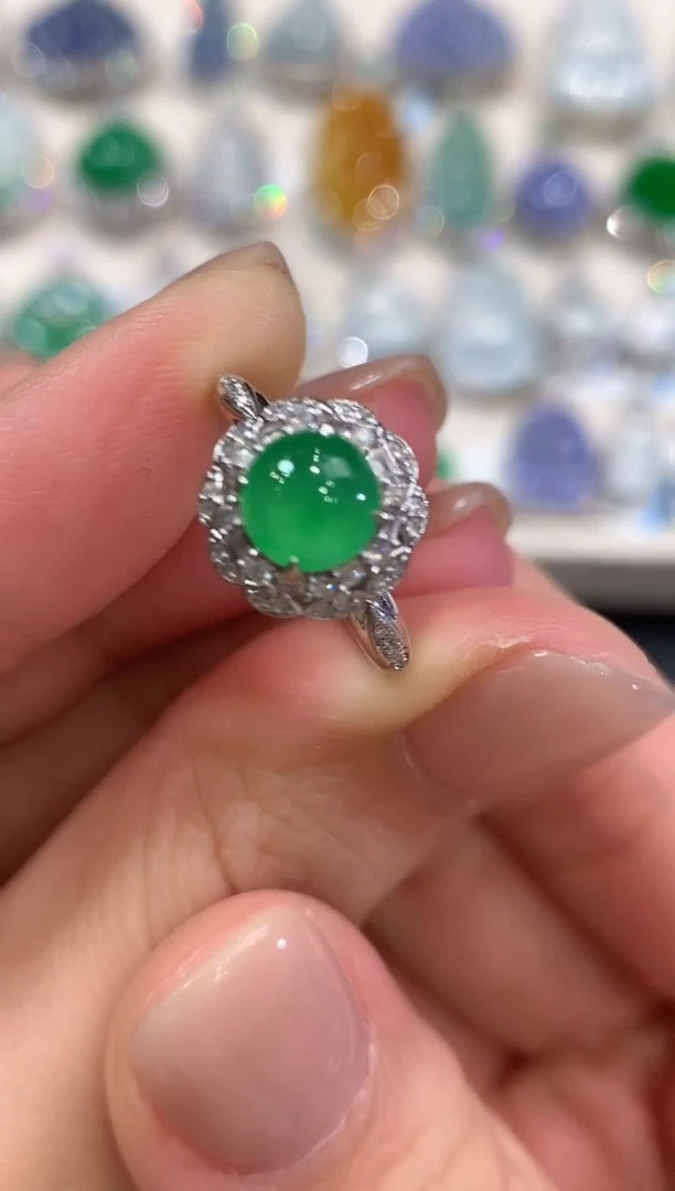 18K金镶嵌戒指翡翠a201