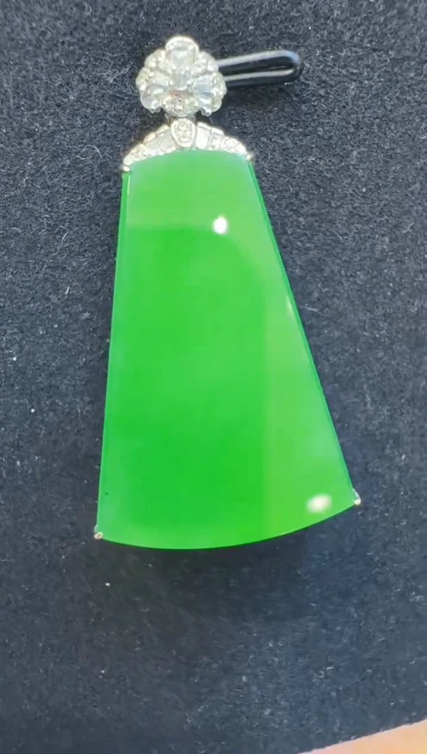 吊坠(不含链)18K金镶嵌翡翠多样性团购发一件