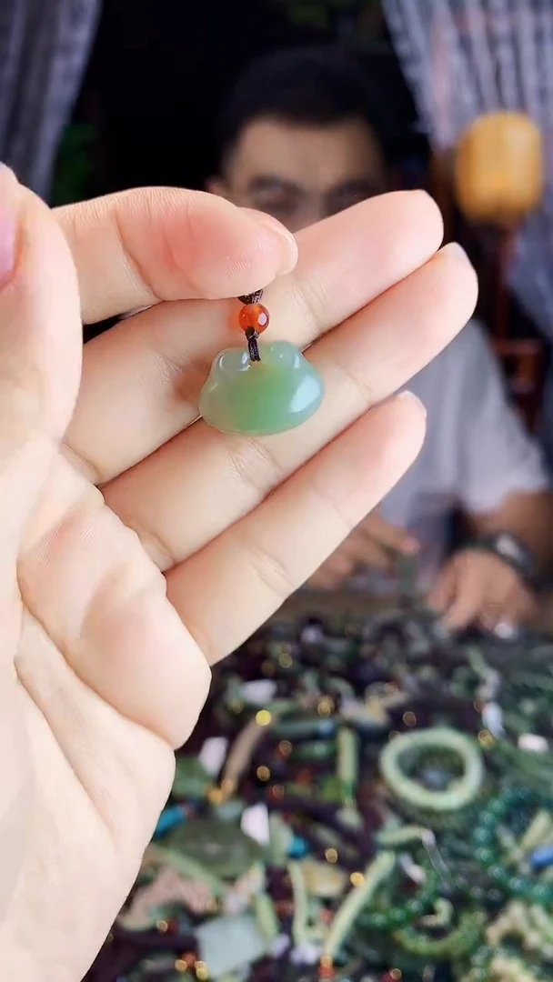 未镶嵌和田玉挂件多样性发货拍一发一