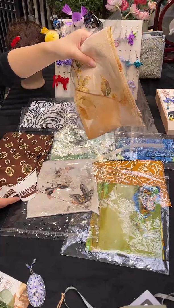 织绣人***漫非遗手工苏绣饰品