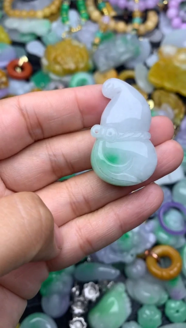 颈饰未镶嵌翡翠缅甸翡翠吊坠
