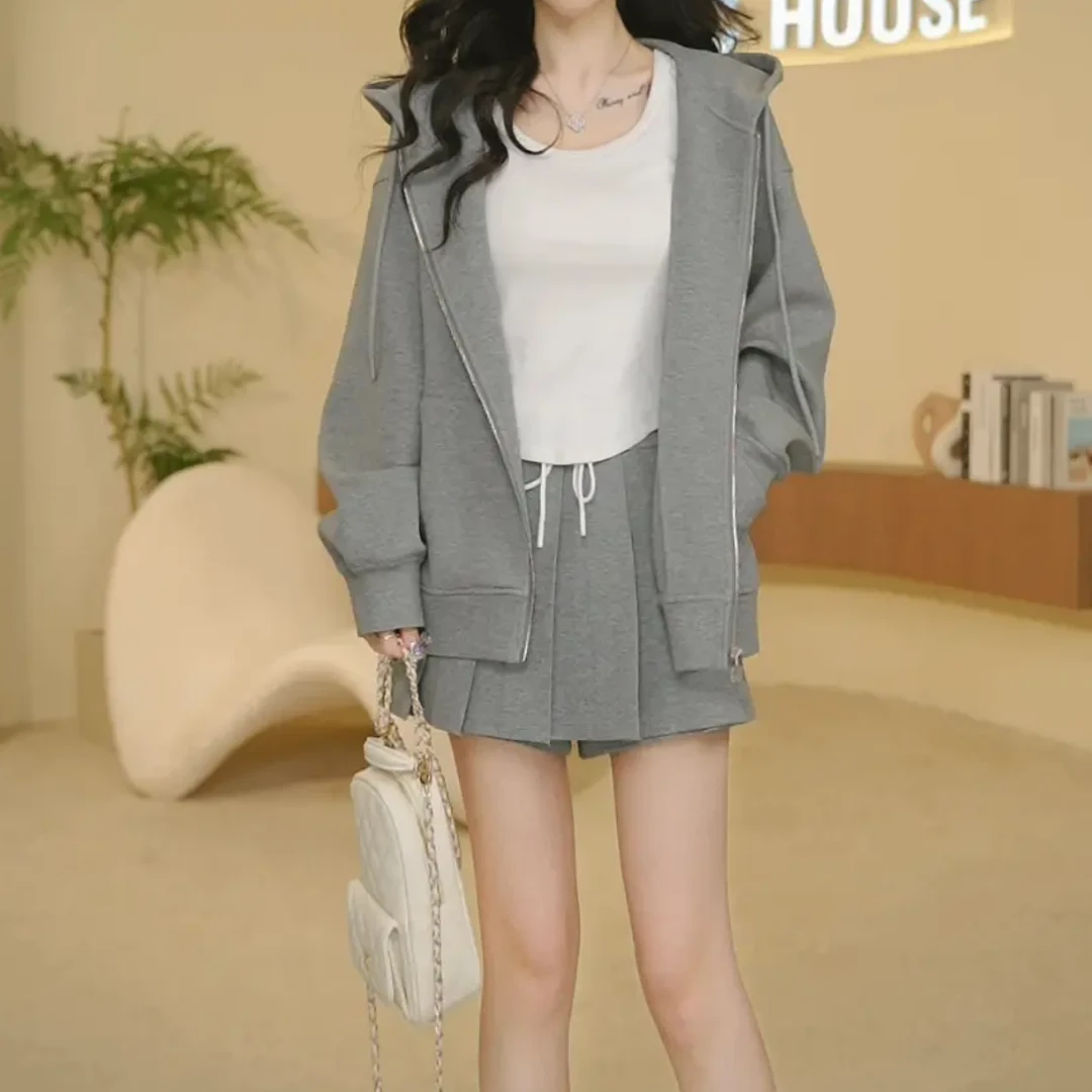 Basic House/百家好TS新款气质减龄休闲连帽卫衣百褶裙套装DC190