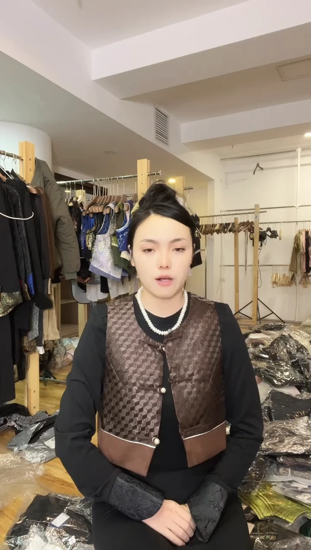 L码        105-115斤  马甲