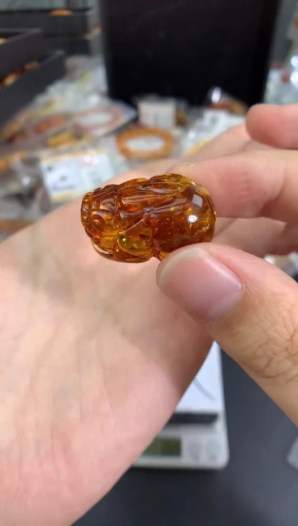 蜜蜡未镶嵌珠宝奇石1