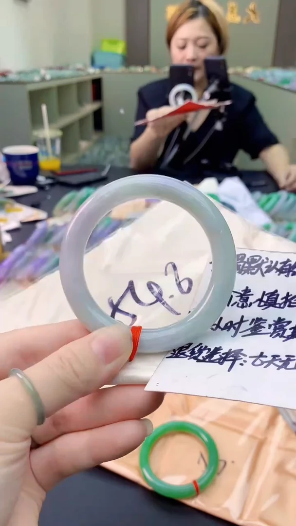 翡翠手镯未镶嵌0180859589