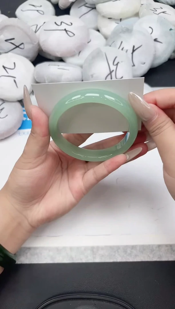 女款工艺手镯143-64.8