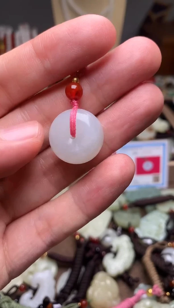 颈饰未镶嵌和田玉新疆料青海料清水和田玉吊坠