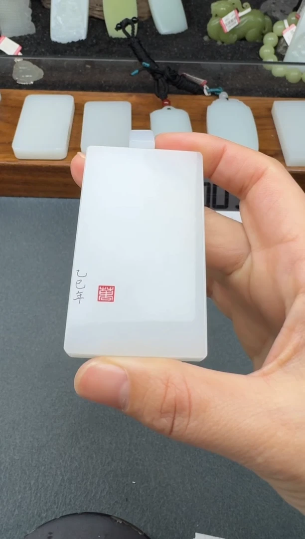 颈饰未镶嵌和田玉2