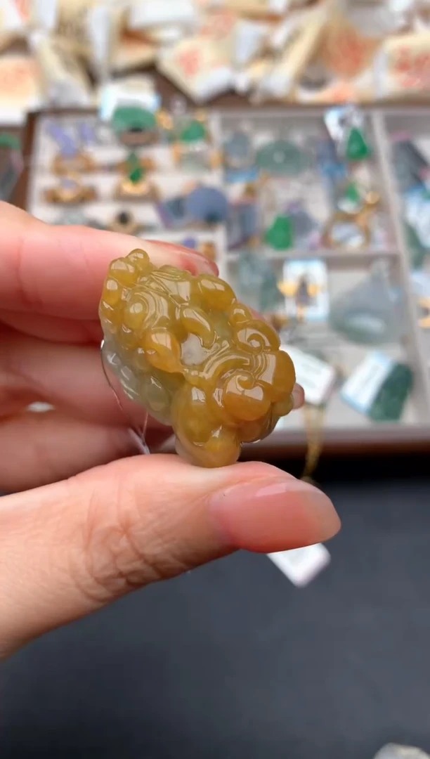 未镶嵌挂件翡翠一
