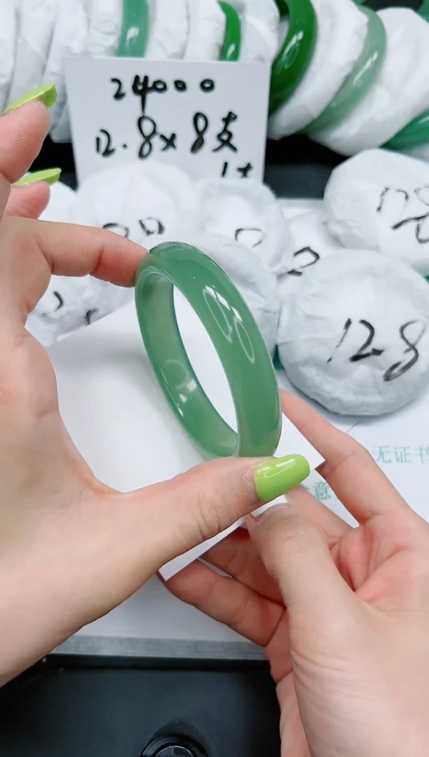 石英质玉手镯未镶嵌182/58